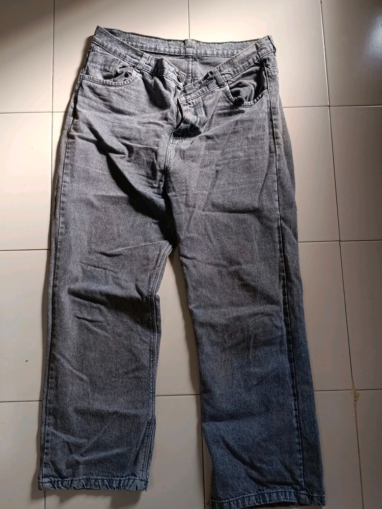 Straight Jeans