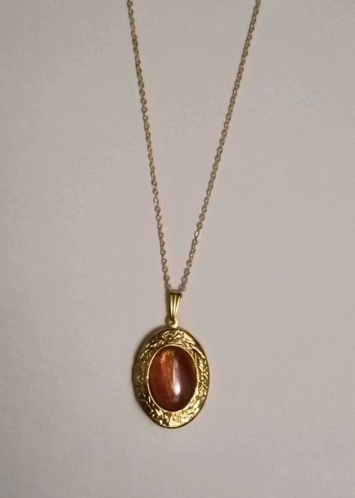 Vintage Photo Locket A
