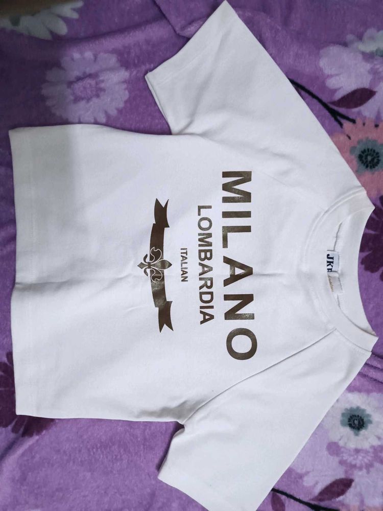 Crop Top For Women . Fitted