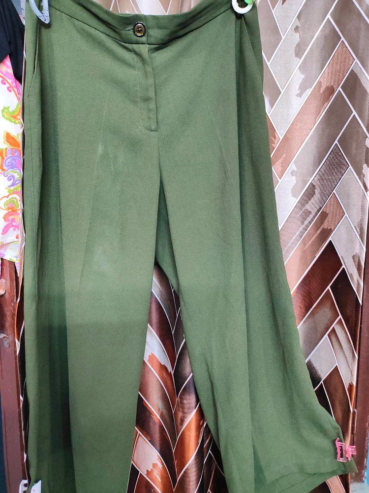 Olive  Colour Trousers 🫒