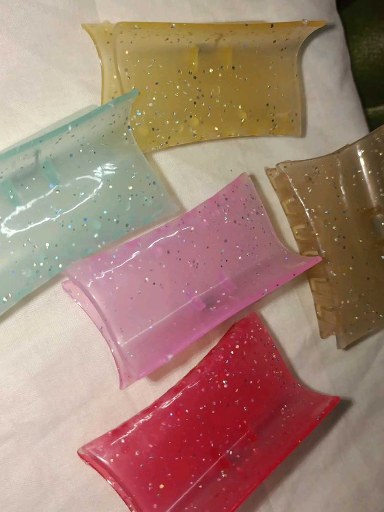 Glittery Clap Cluter