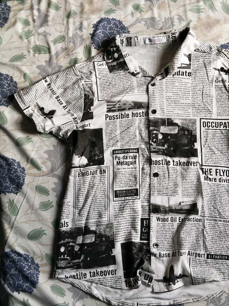 RARE VINTAGE ESSENTIALS SHIRT