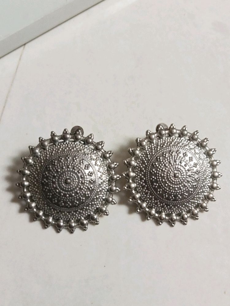 Round Earrings