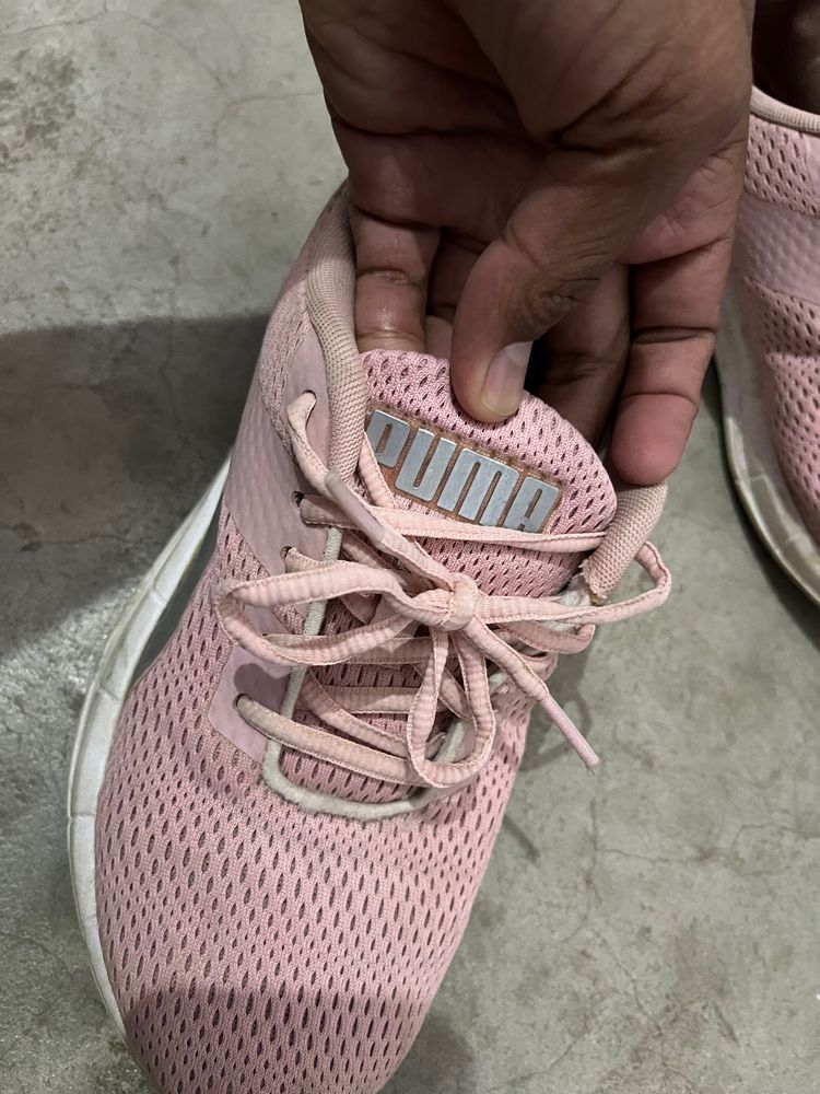 PUMA SPORTS RUNING SHOES