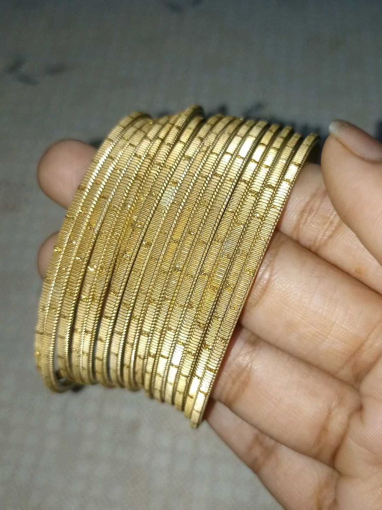 Gold-toned Bangle Set