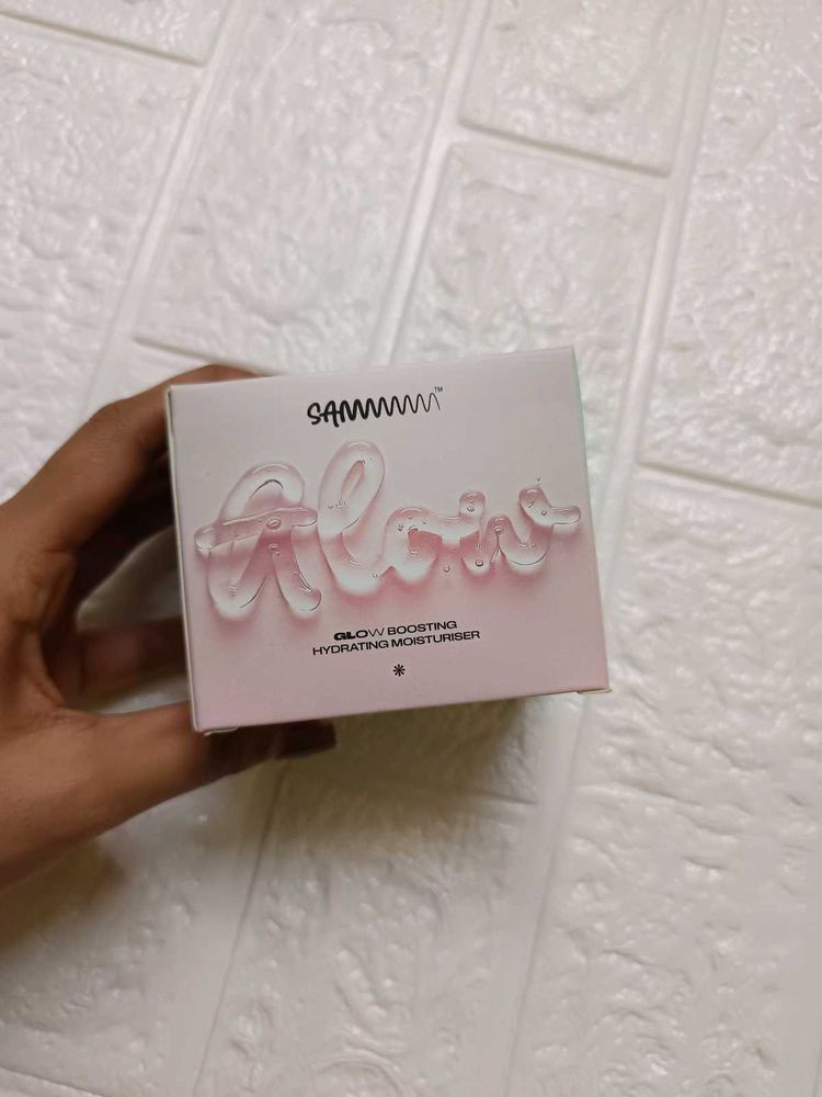 SammWwi Glow Moisturizer