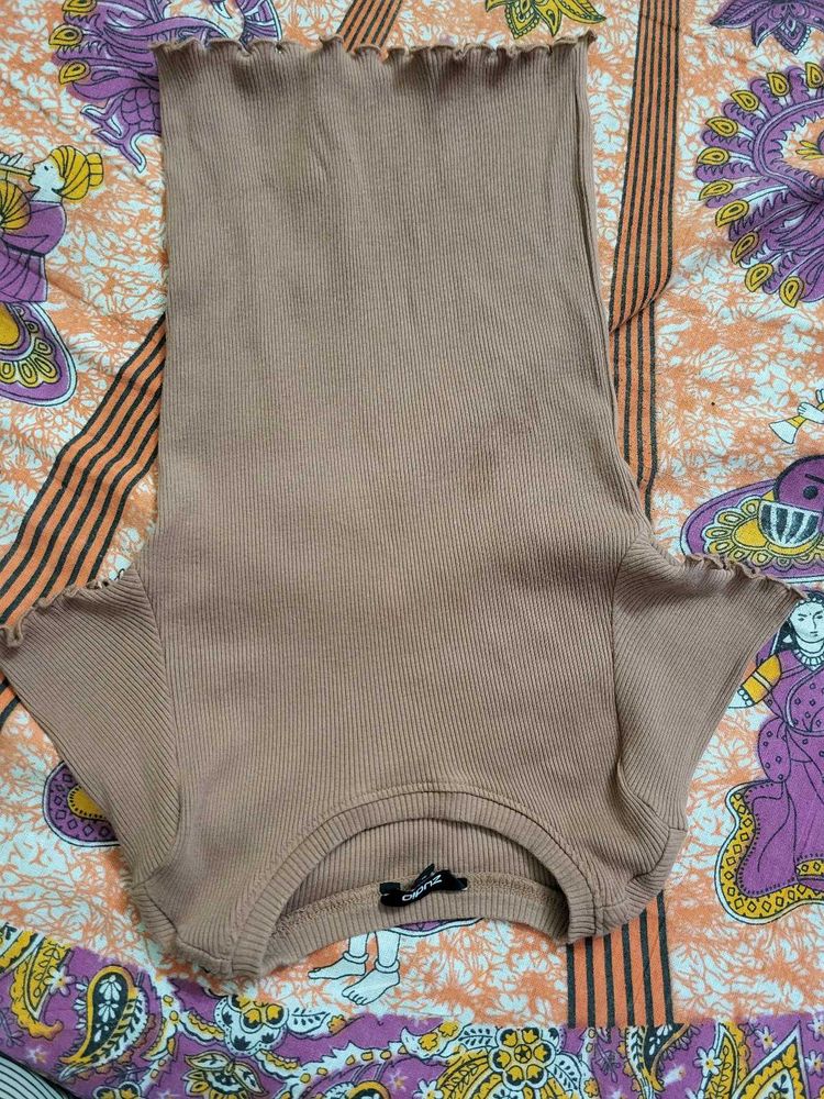 Zudio Ribbed Crop Top