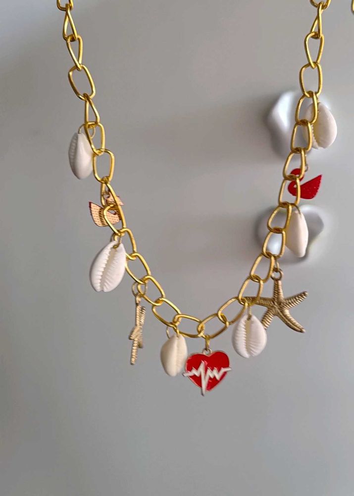 Beachy &amp; Unique Necklace