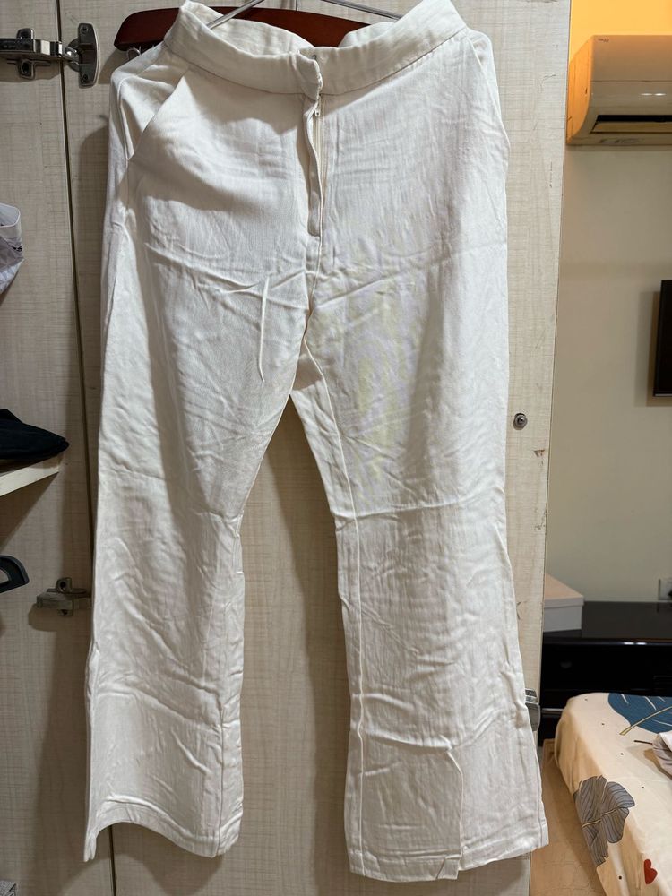 beiege Flared Pants