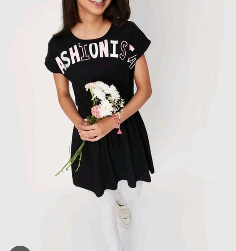 Very Beautiful Girls Graphic Printed Tunic Top