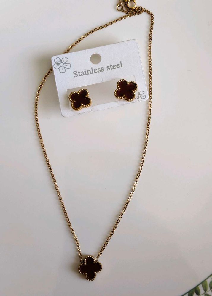 Clover Necklace &amp; Earring Set