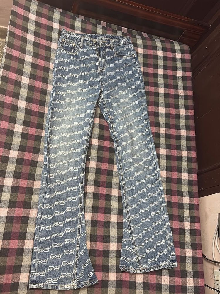 Graphic Print Flare Jeans
