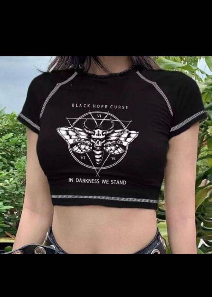 ⛧☠︎︎ ⋆₊ ♱Gothic Graphic Crop Top