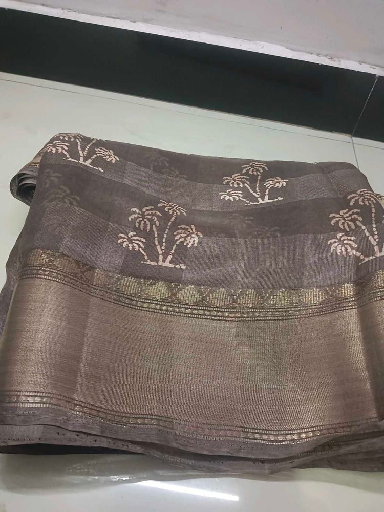 Brown Linen Saree with Palm Tree Print