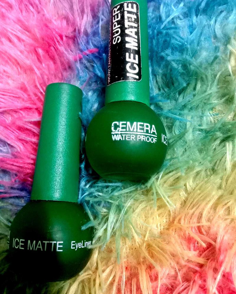 Green Eyeliner