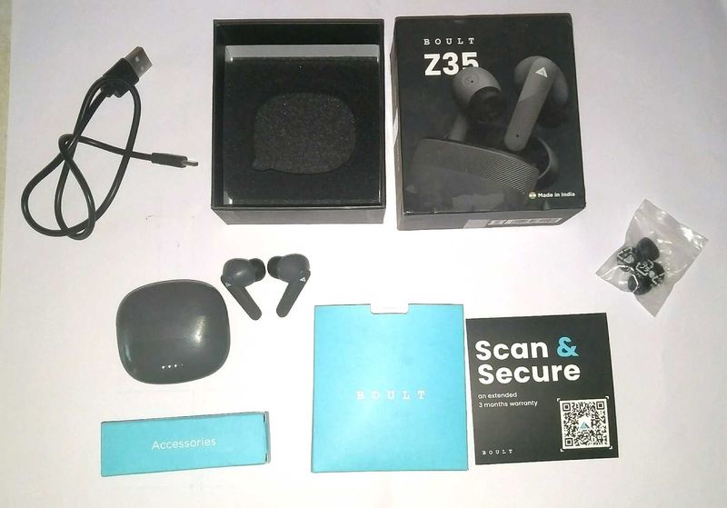 Boult Z35 Earbuds - Like New!