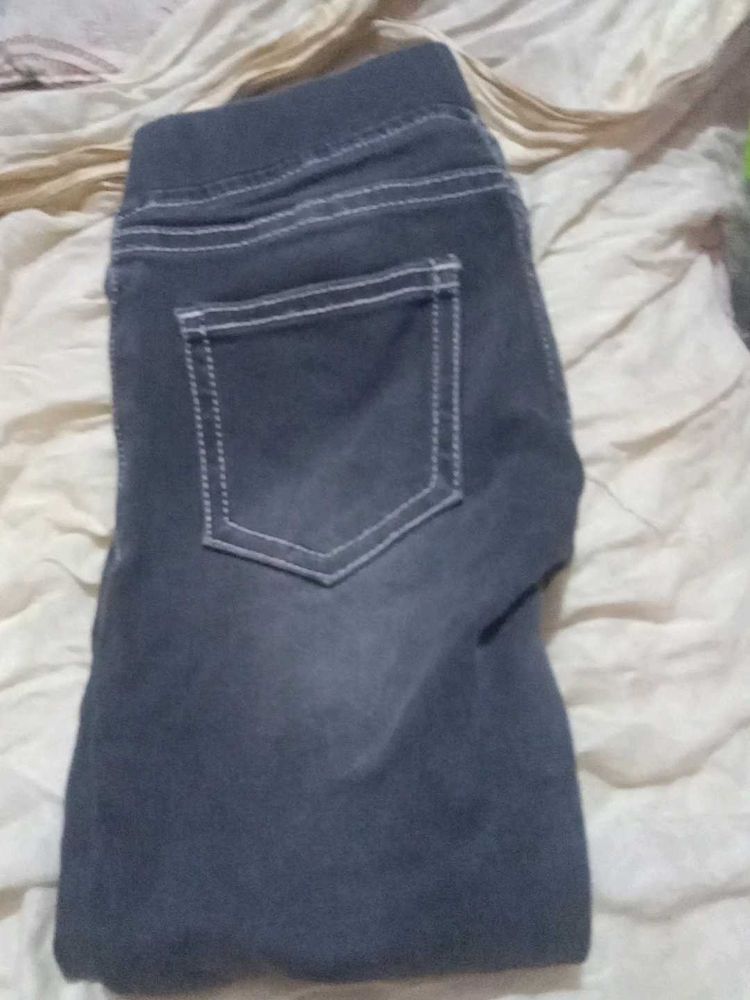 Zudio Jeans For 2-4 Years Girl
