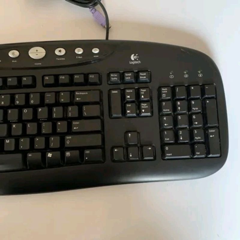 Fully Working Logitech Keyboard