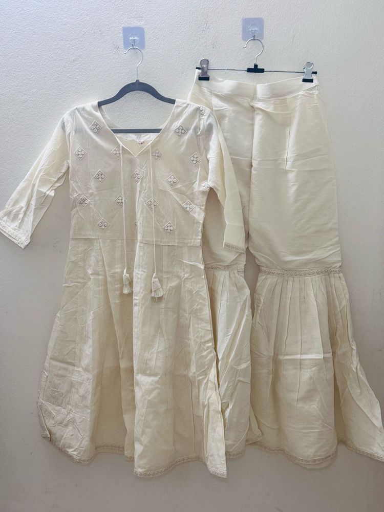 Off White Kurta Set