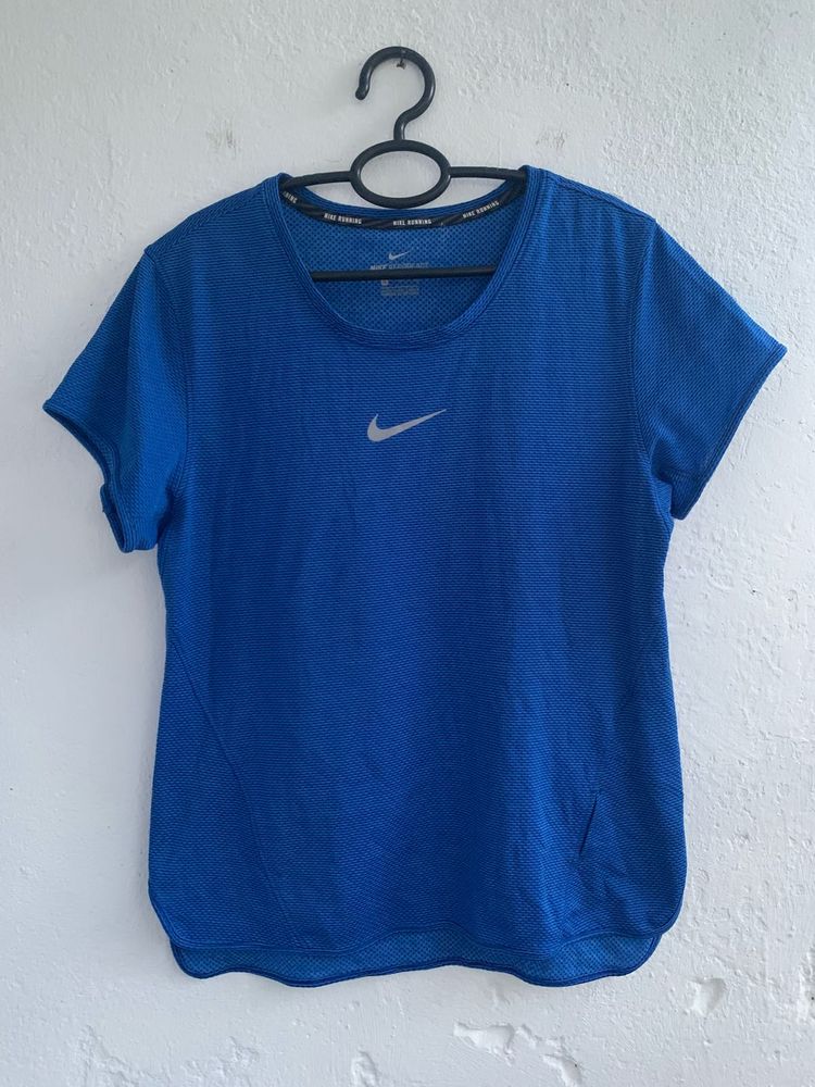 Nike Tops For Workout