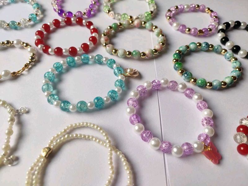 19 Beads Bracelets✨✨ (1 freebie)