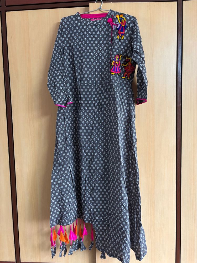 Gray Ethnic Print Kurta with Tassels