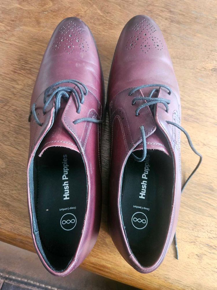 Like New Hush Puppies Men Shoes