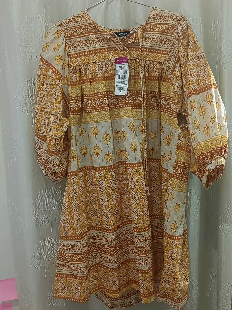 Beautiful Dress for Sale – (XS)
