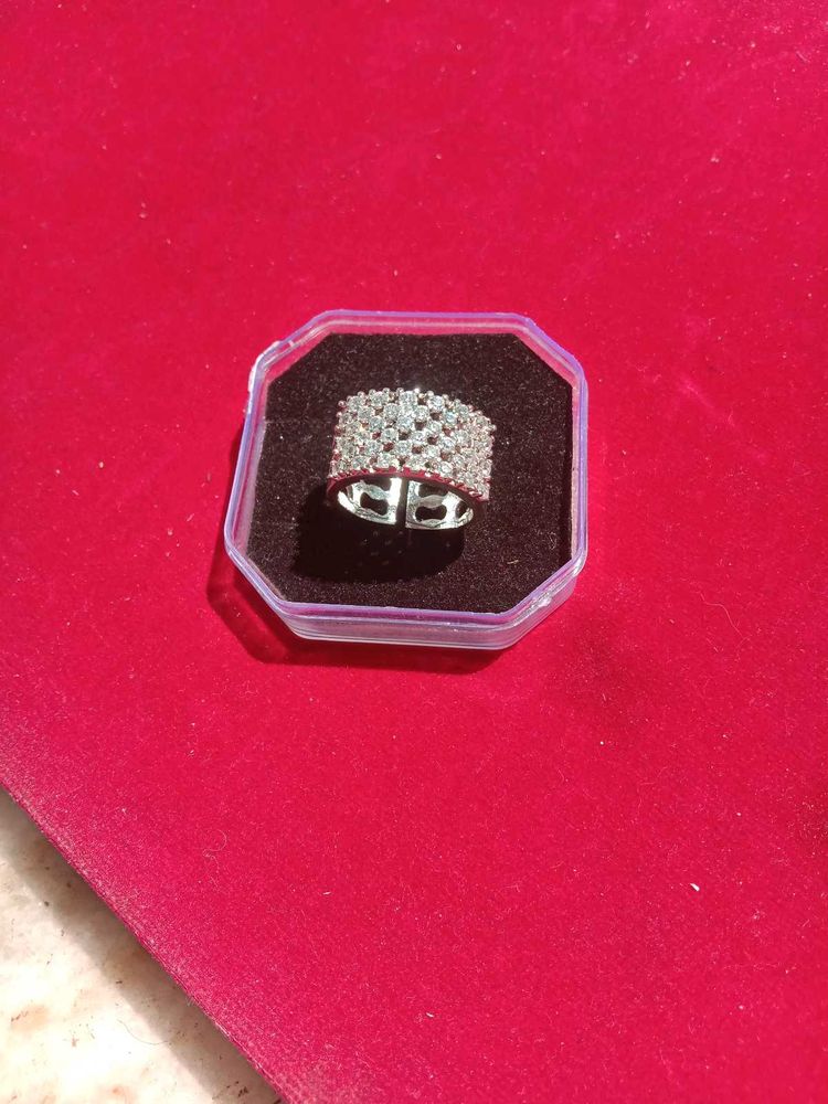Sparkling Statement Ring
