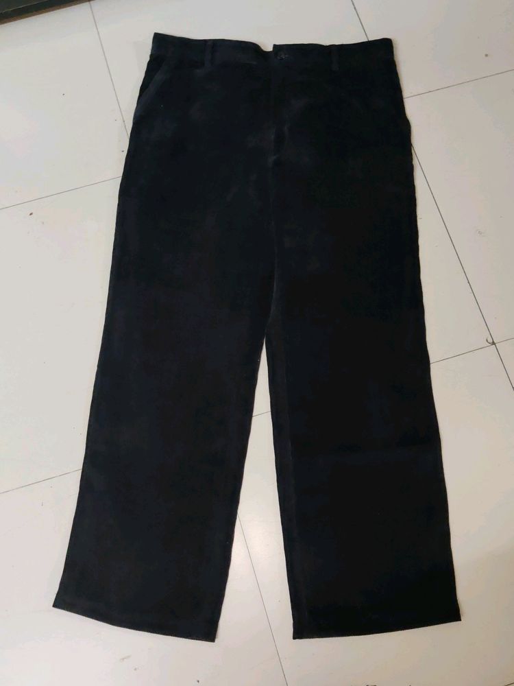 Black Cargo Jeans