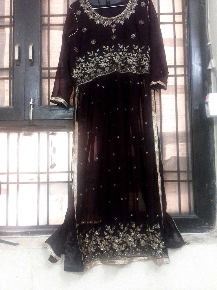Elegant Embroidered Kurta