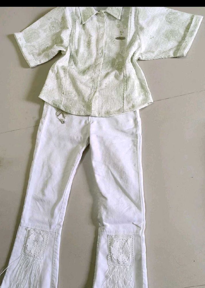 Girls&#39; White Outfit