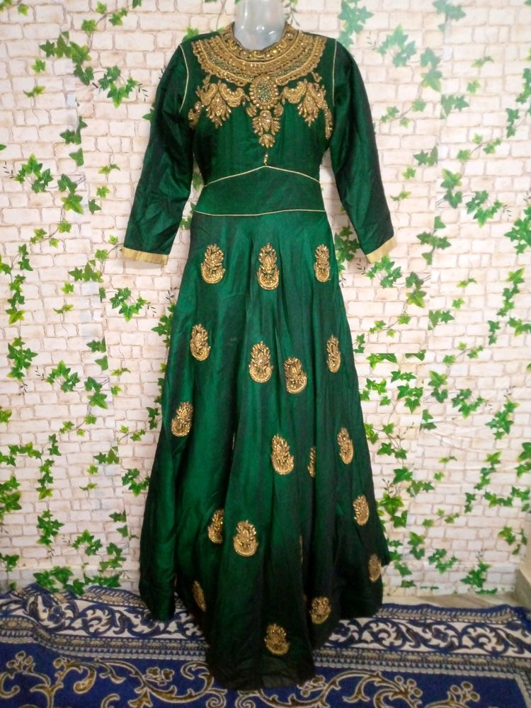 Amazing Gown Dark Green Colour Necklace Work😍✅