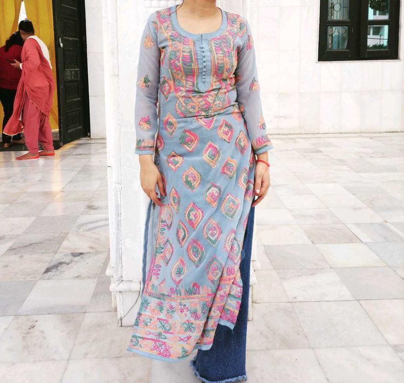 Chikenkari Lucknowi Kurti