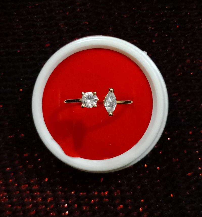 Elegant Gemstone Ring