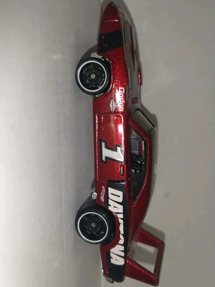 Dodge Daytona Diecast Car