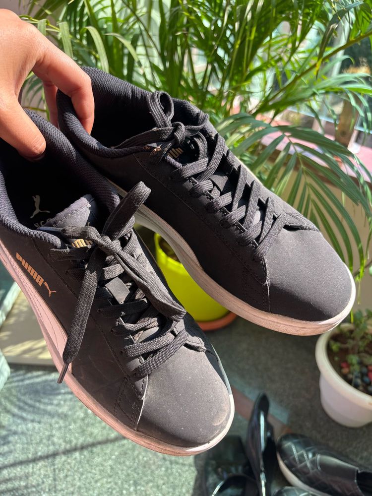 Puma Black Casual Sneakers