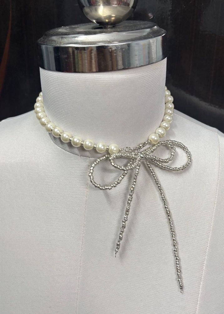 Belle Necklace 🥀