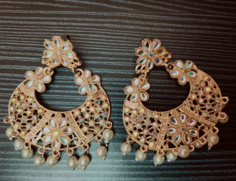 Elegant Floral Drop Earrings