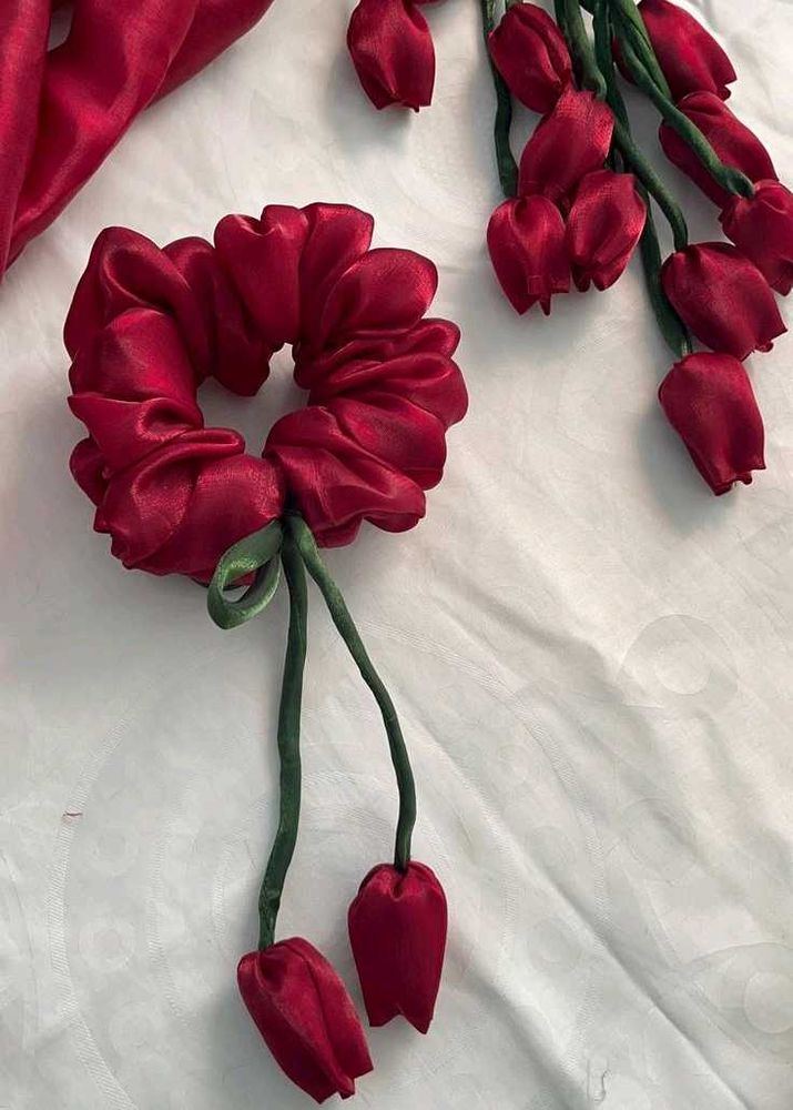 Tulip Hair scrunchie