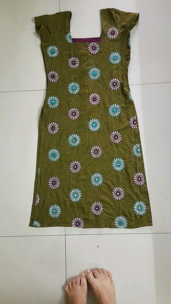 two kurties