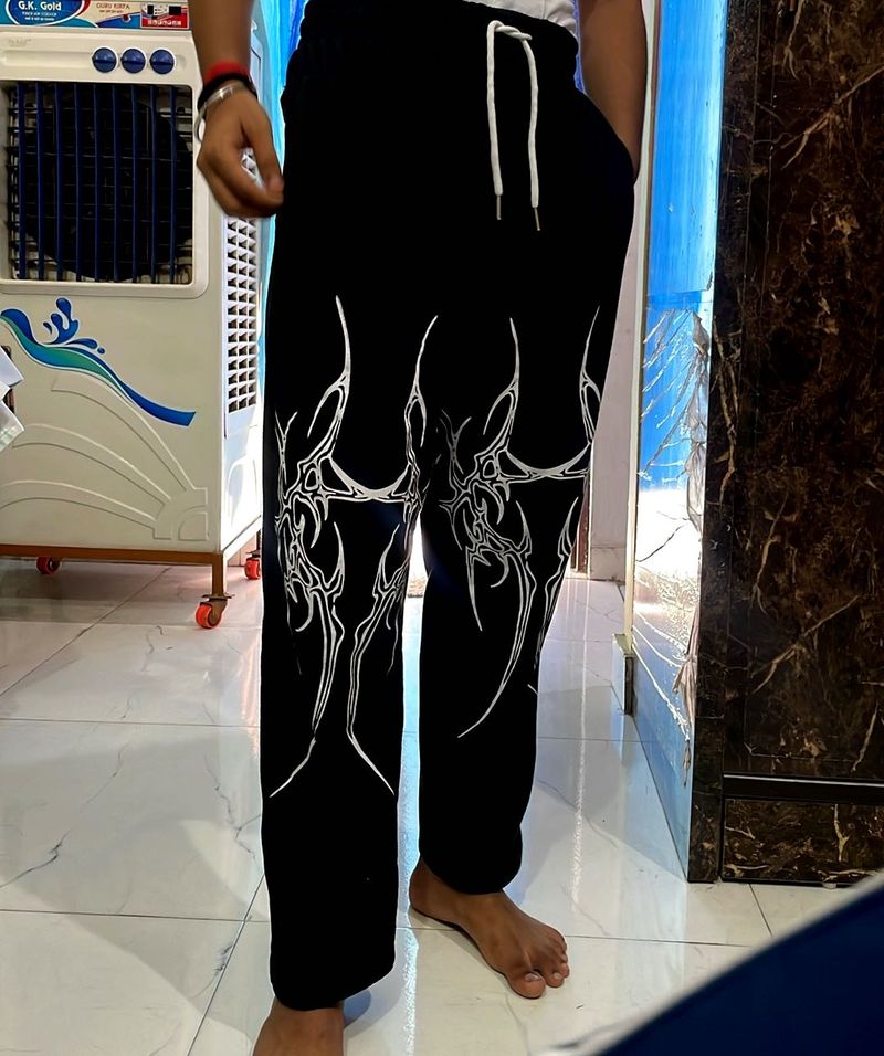 Graphic Print Black Sweatpants