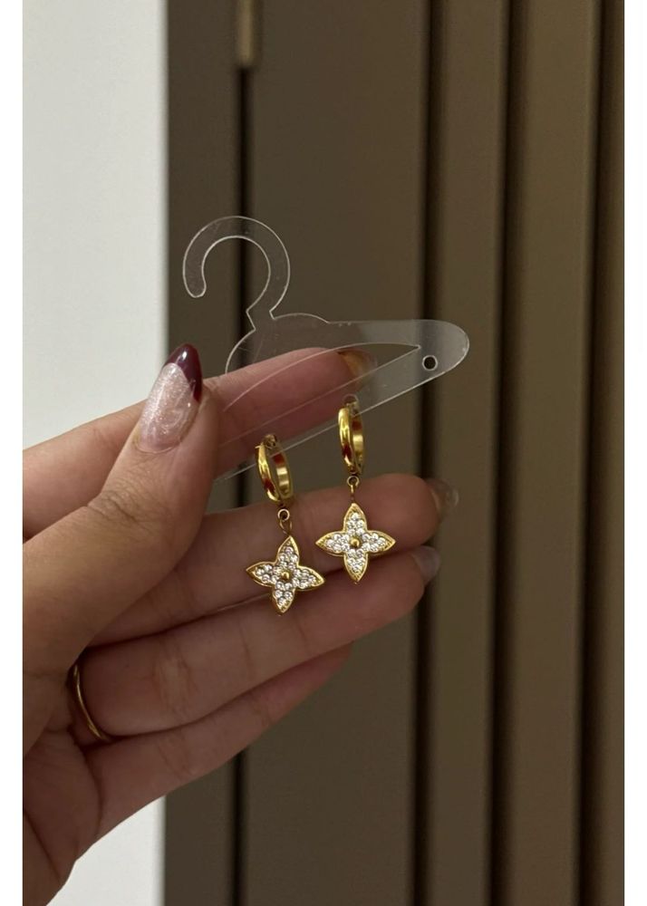 Rosette Gold Flower Drop Earrings