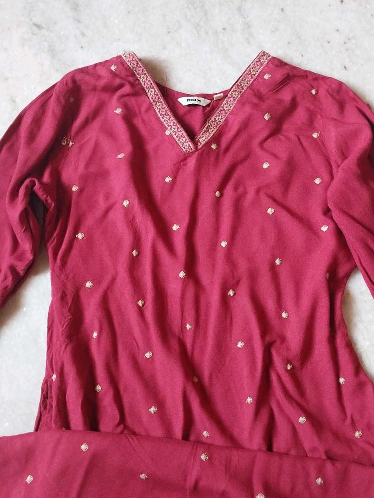 Maroon Kurta with Embellishments