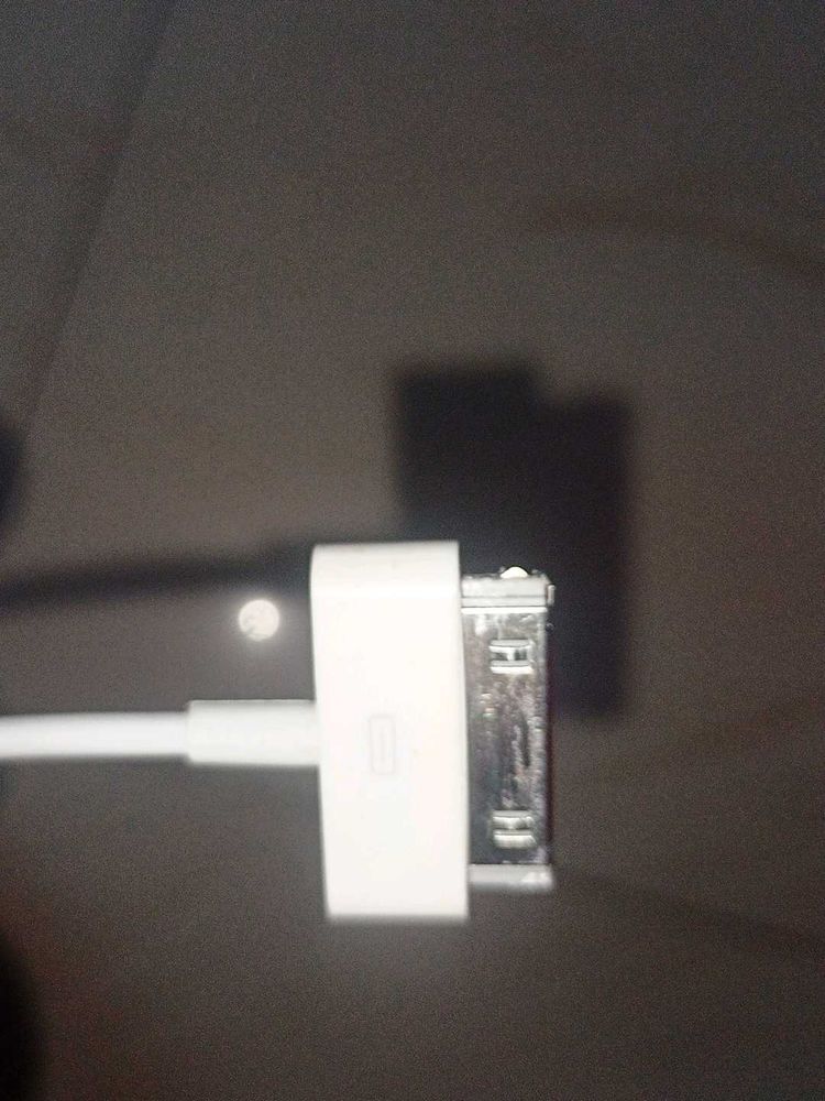 Orginal Apple Usb To 30Pin Connector.