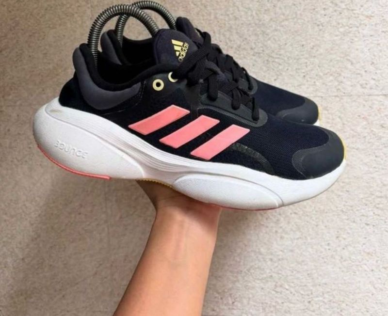 Adidas Bounce Sneakers