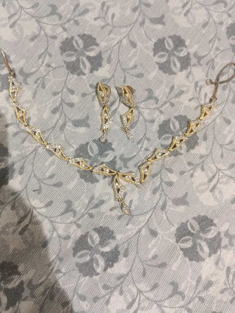 Elegant Necklace Set
