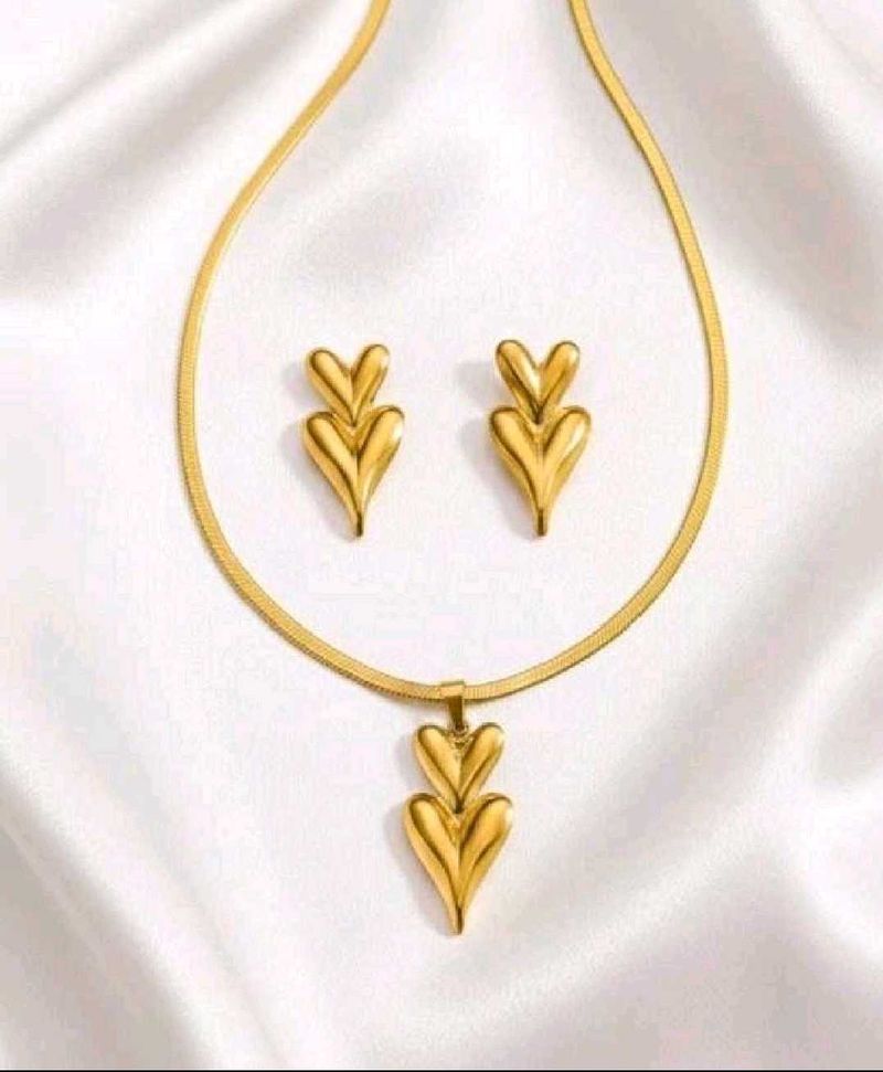 Heart necklace set Anti Tarnish