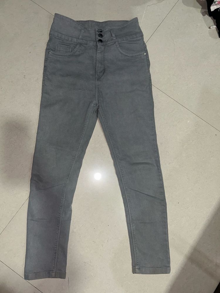 Grey High-Waisted Skinny Jeans