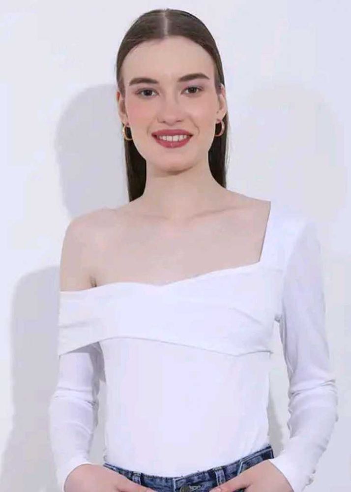 Chic White One-Shoulder bodysuit Top
